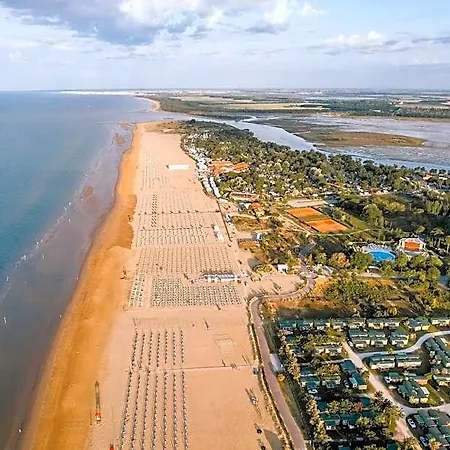 Gorgeous Nestled In The Nature * Bibione